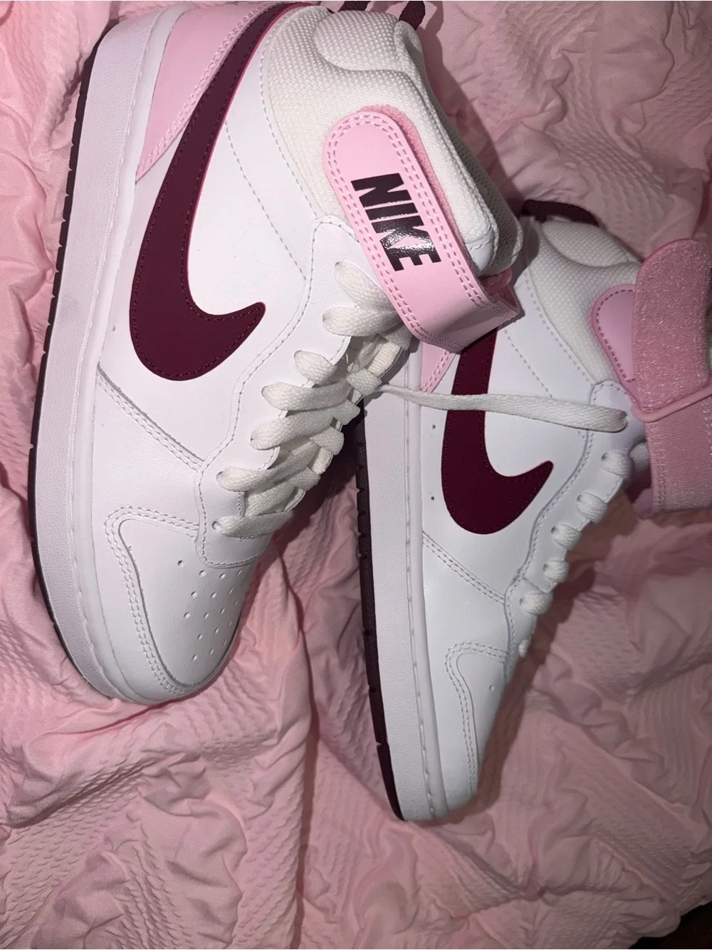 Nike sporty mid